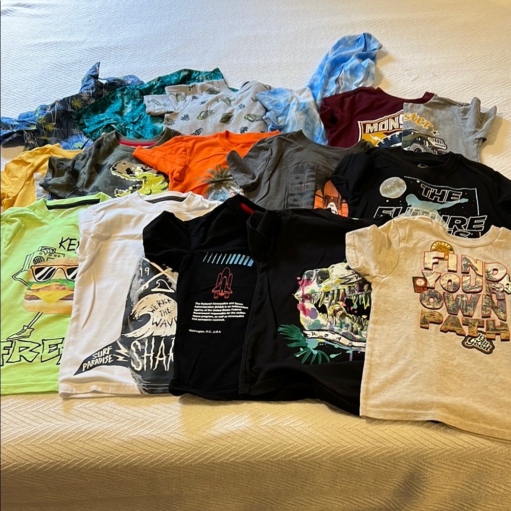 Lot of Boys short sleeve shirts size XS / 4 - 5